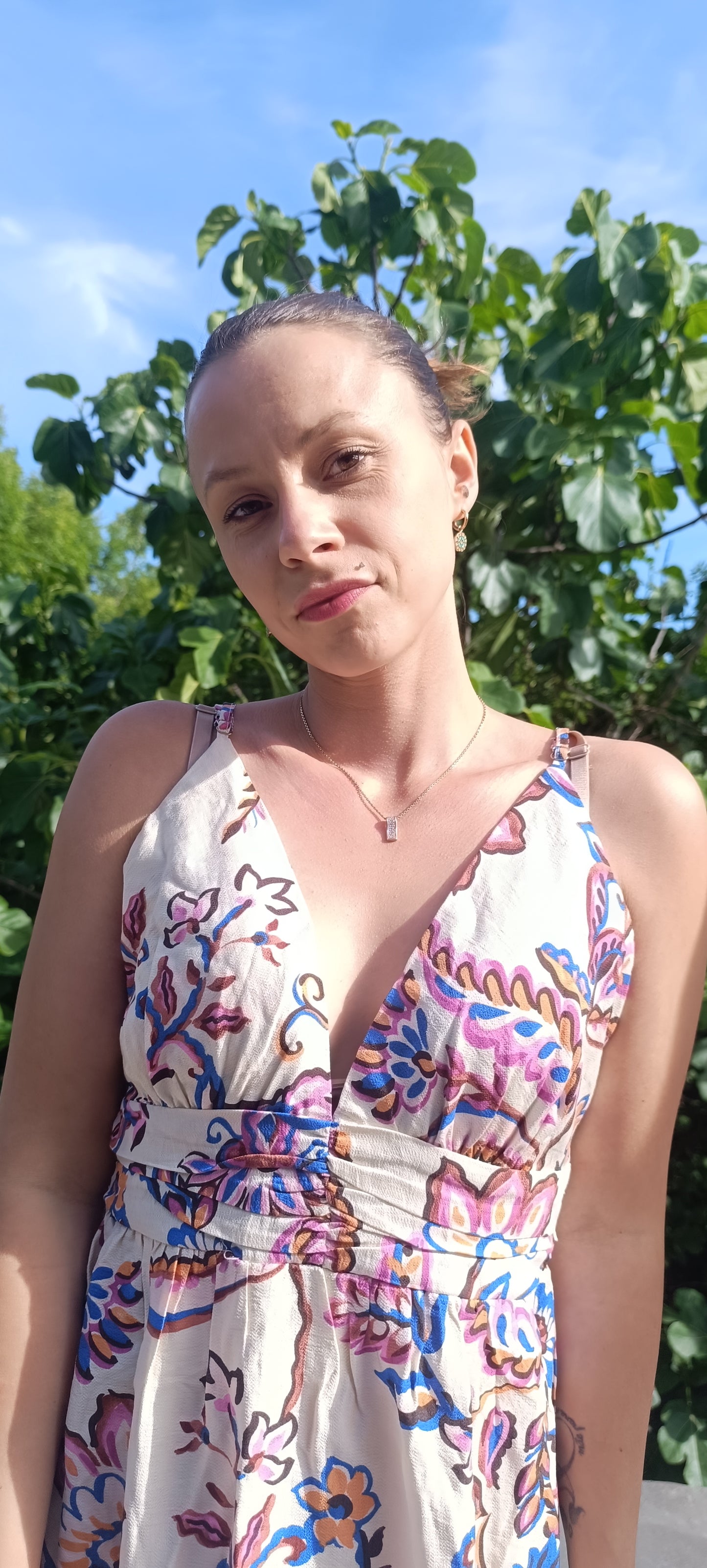 Robe longue écru col V et fente