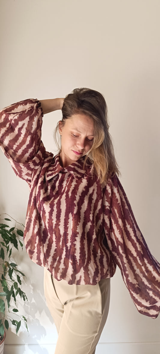 Blouse automnale à manches bouffantes