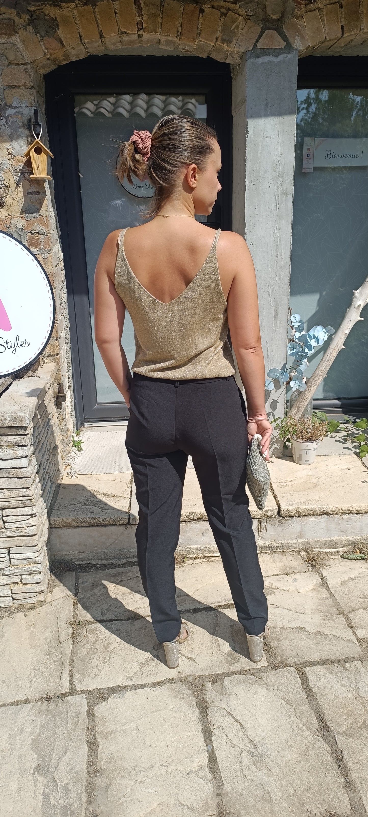 Pantalon élégant en toile. Beige ou noir