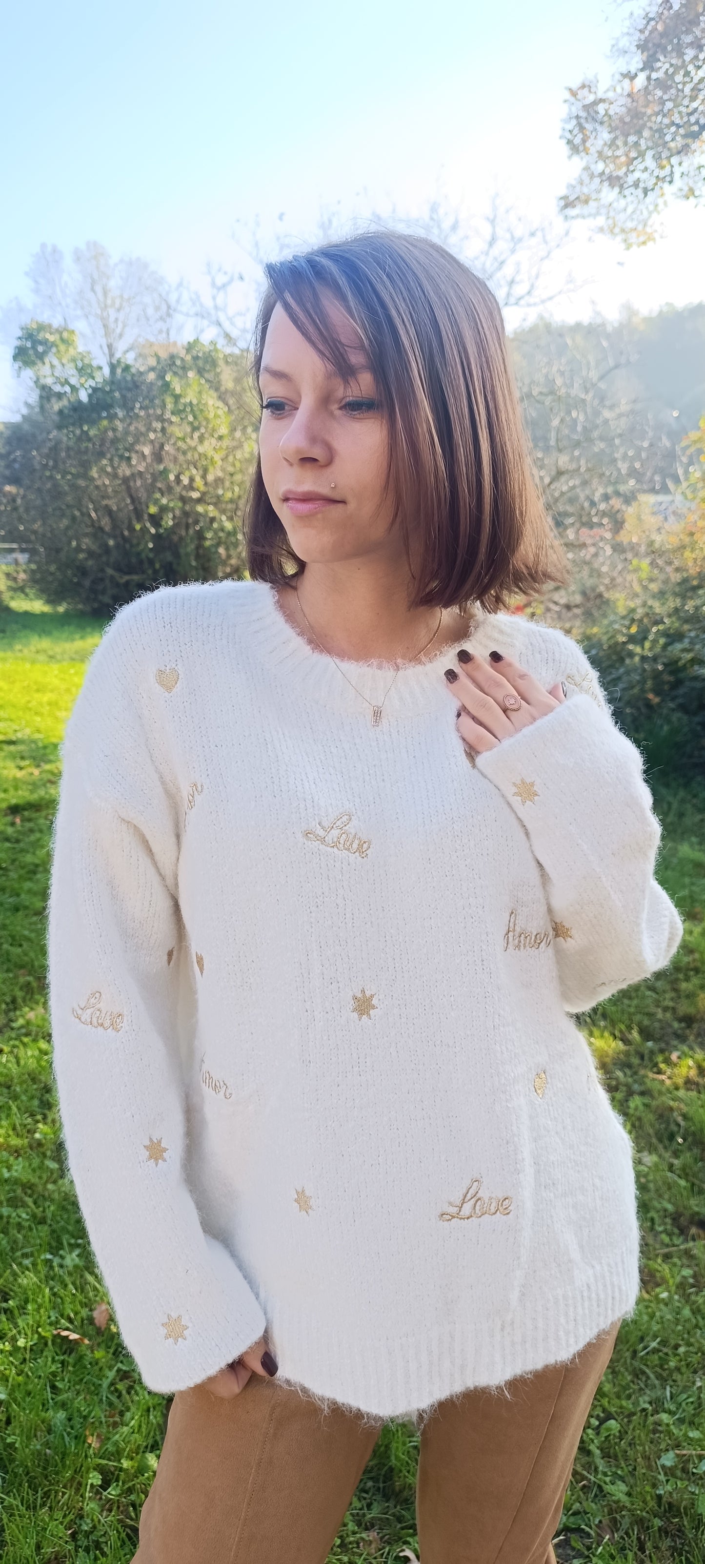 Pull AMOUR doux broderies dorées