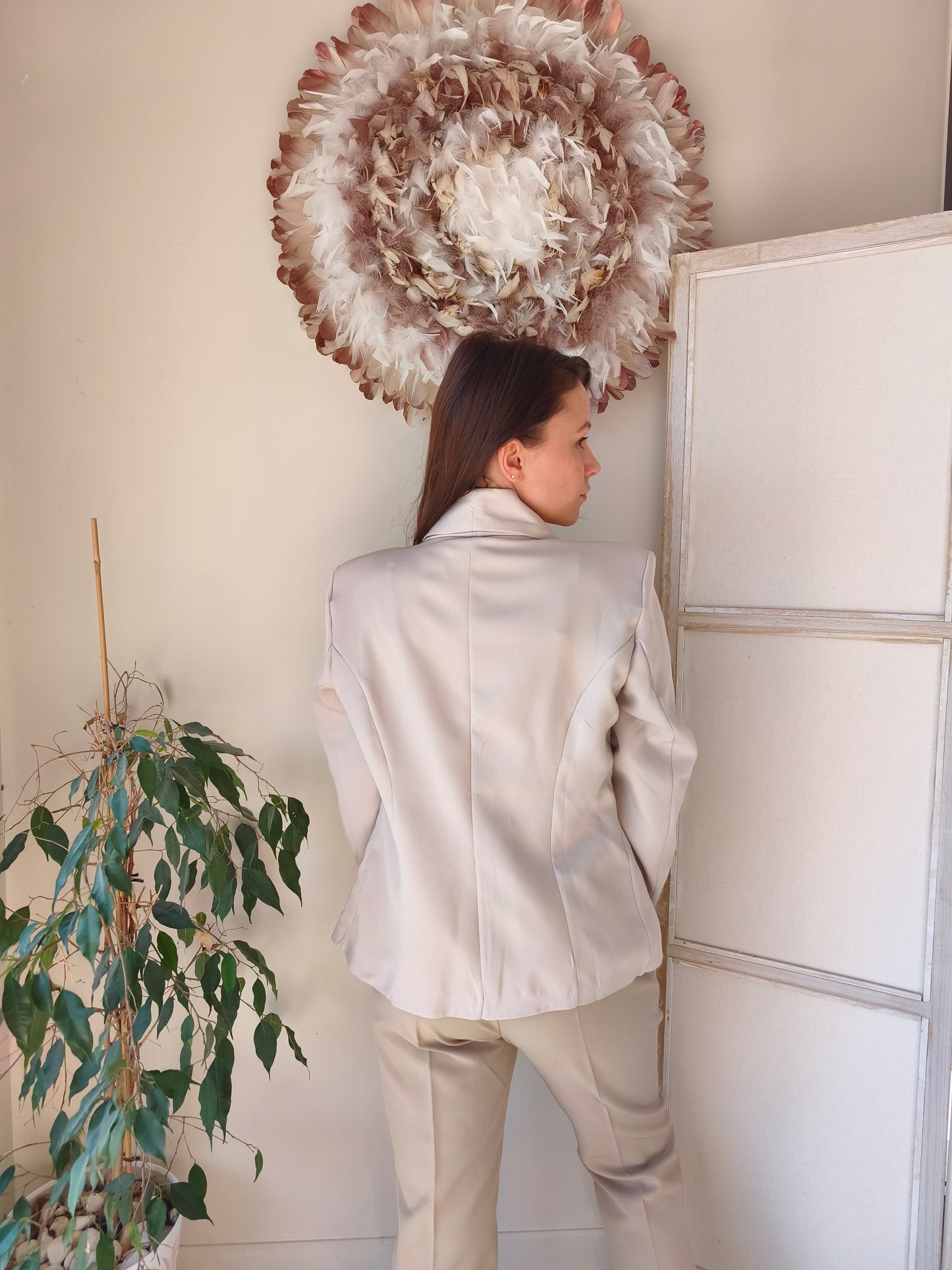 Blazer beige à boutons dorés