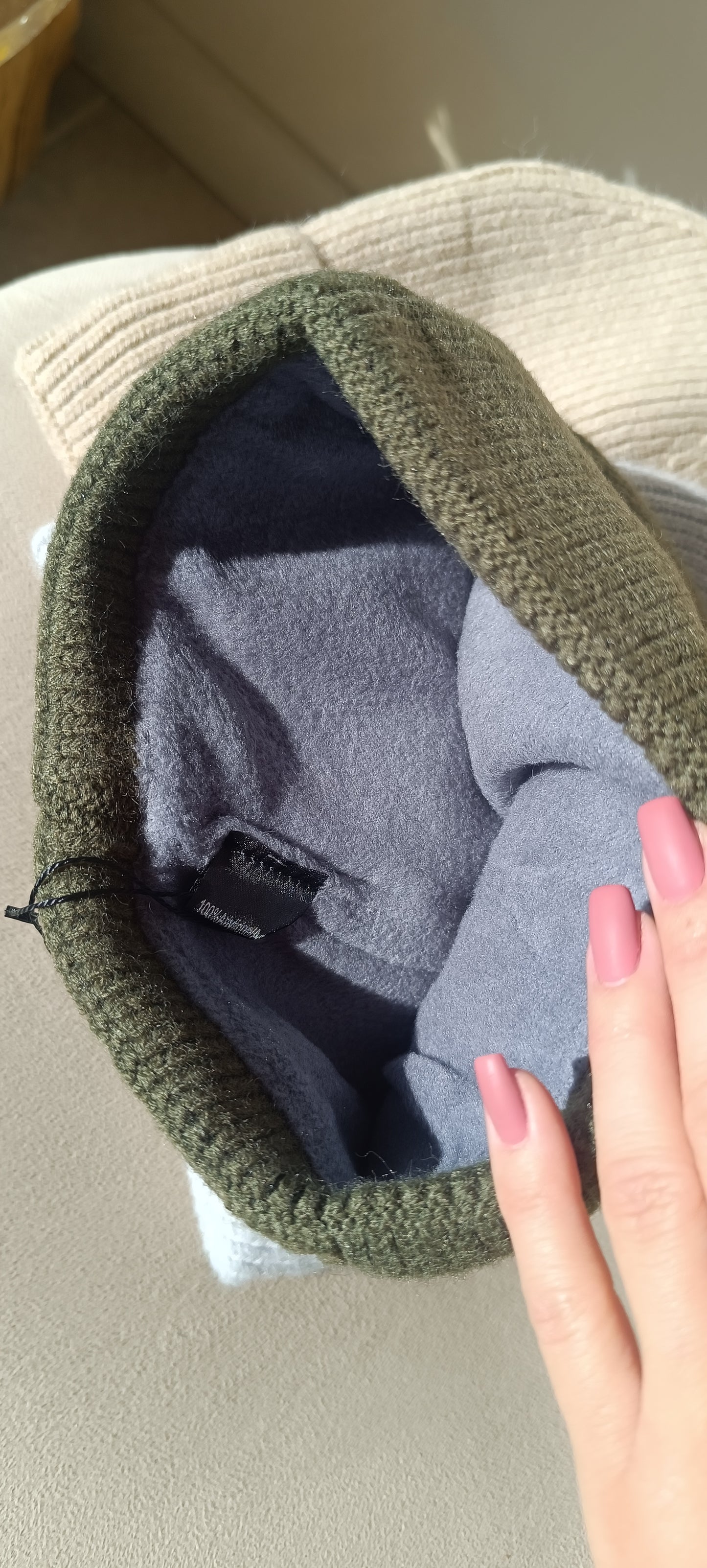 Bonnet en maille avec ourlet