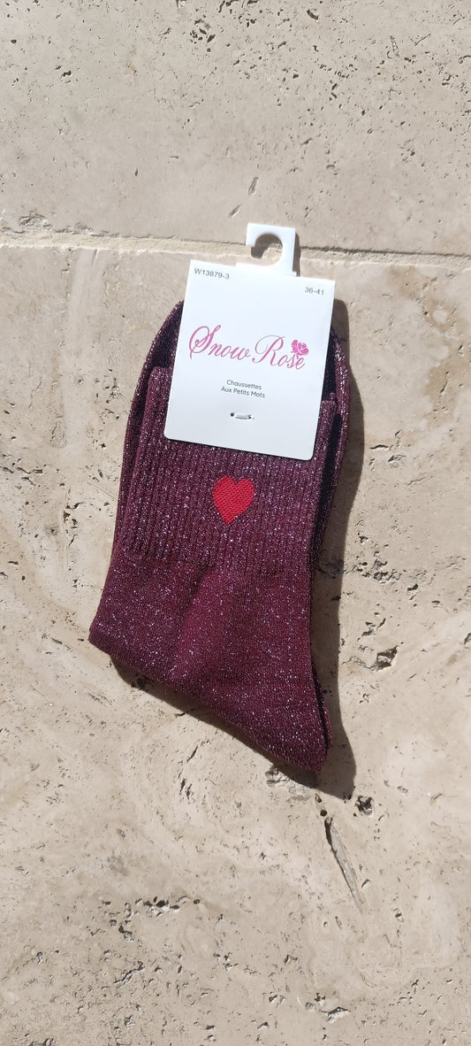 Chaussette satinée et cœur brodé