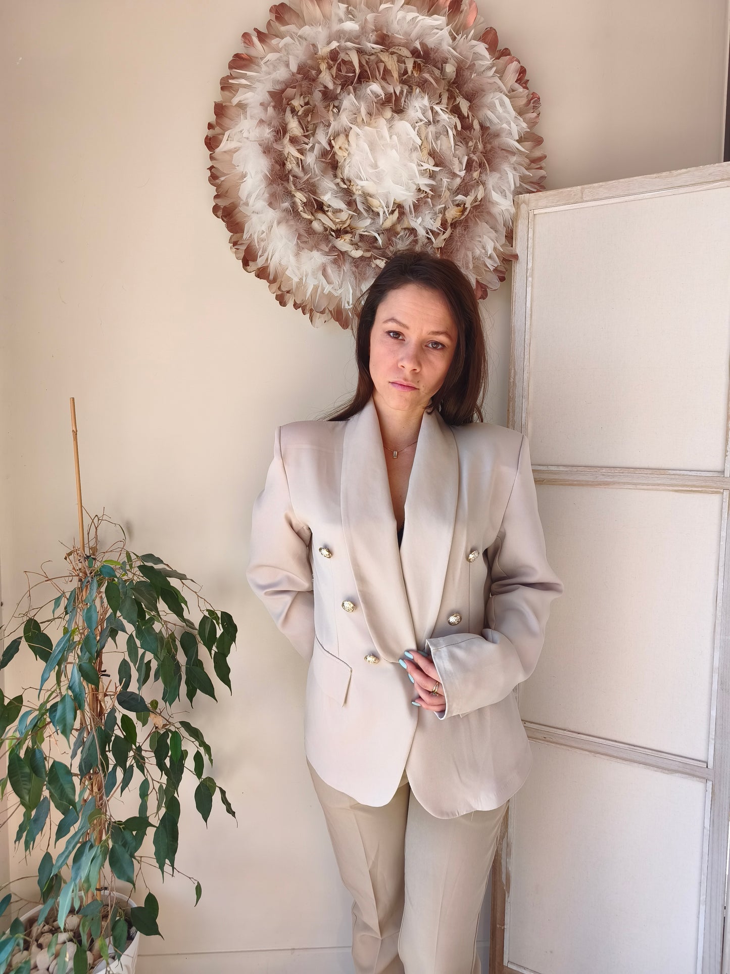 Blazer beige à boutons dorés