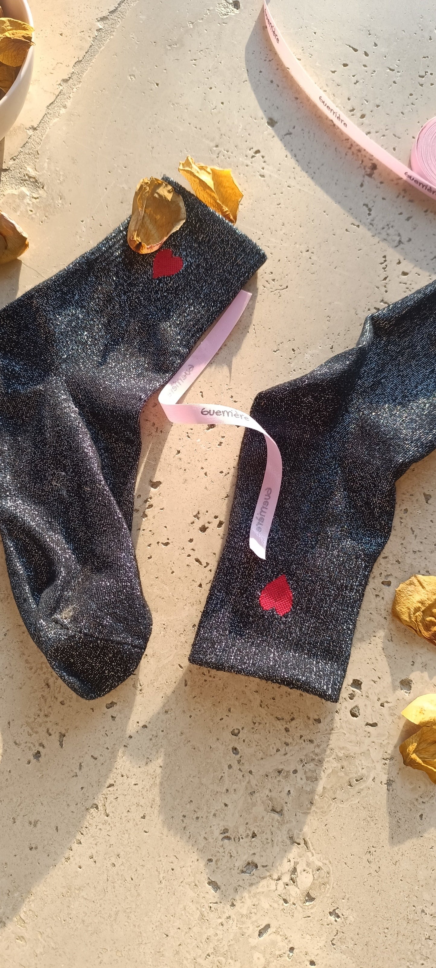 Chaussettes brodées coeur et satiné