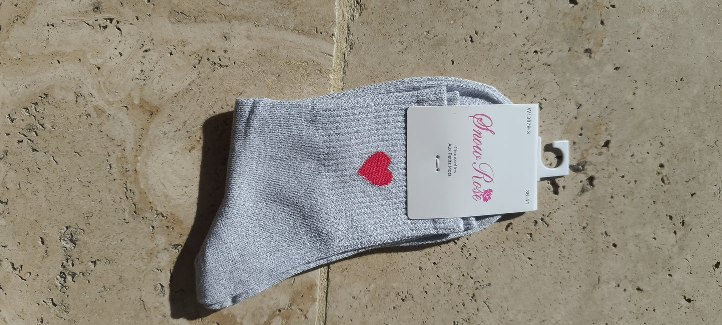 Chaussettes brodées coeur et satiné