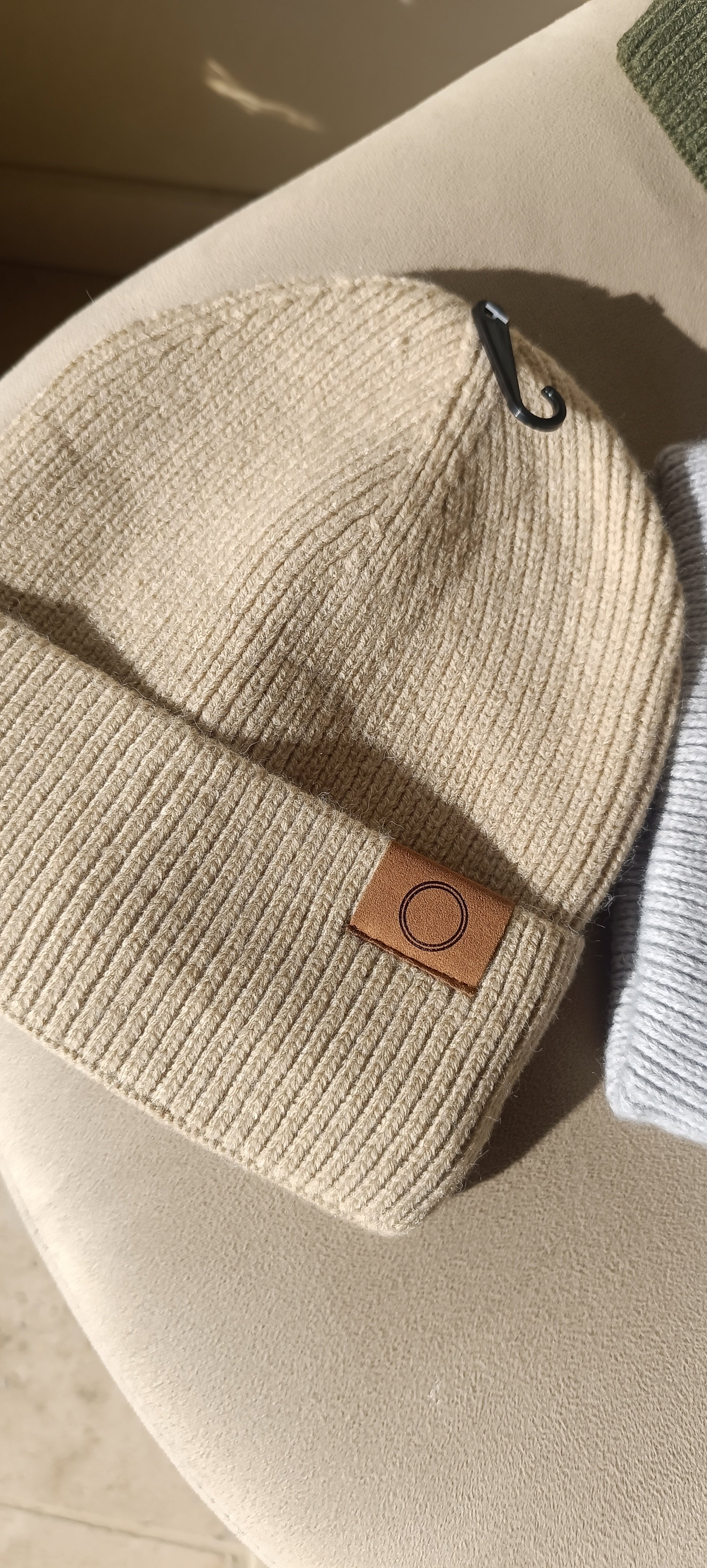 Bonnet beige ourlet fourré