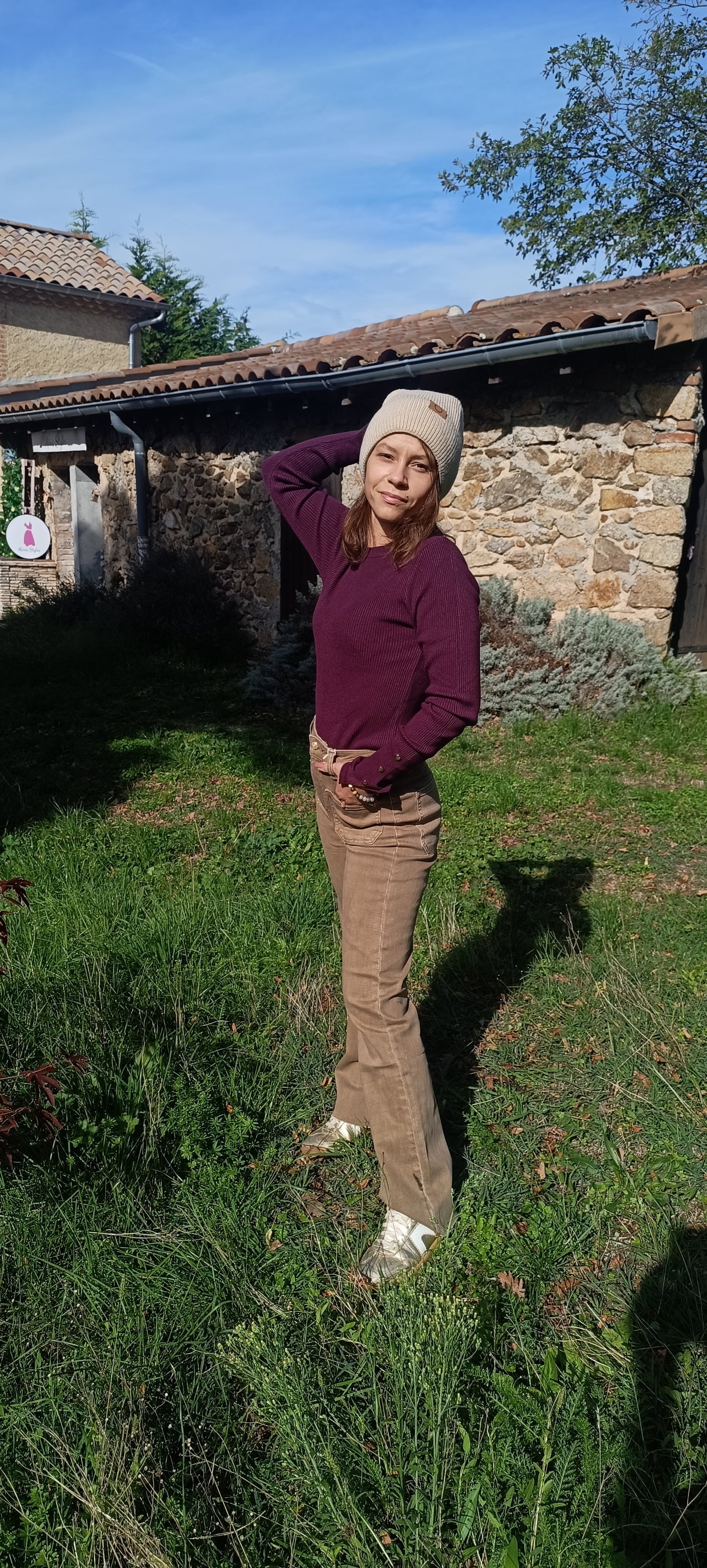 Bonnet en maille avec ourlet