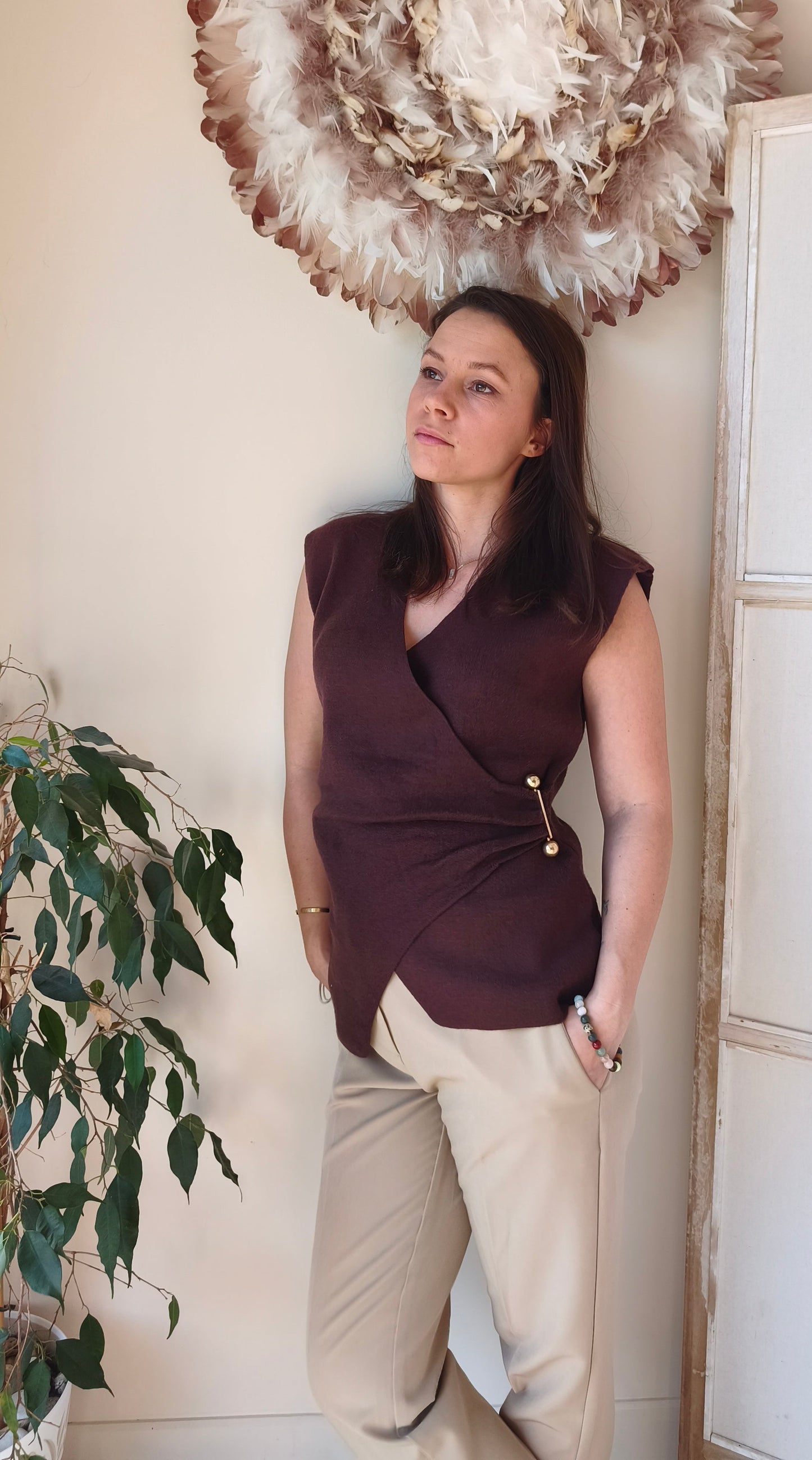 Pantalon élégant en toile. Beige ou noir