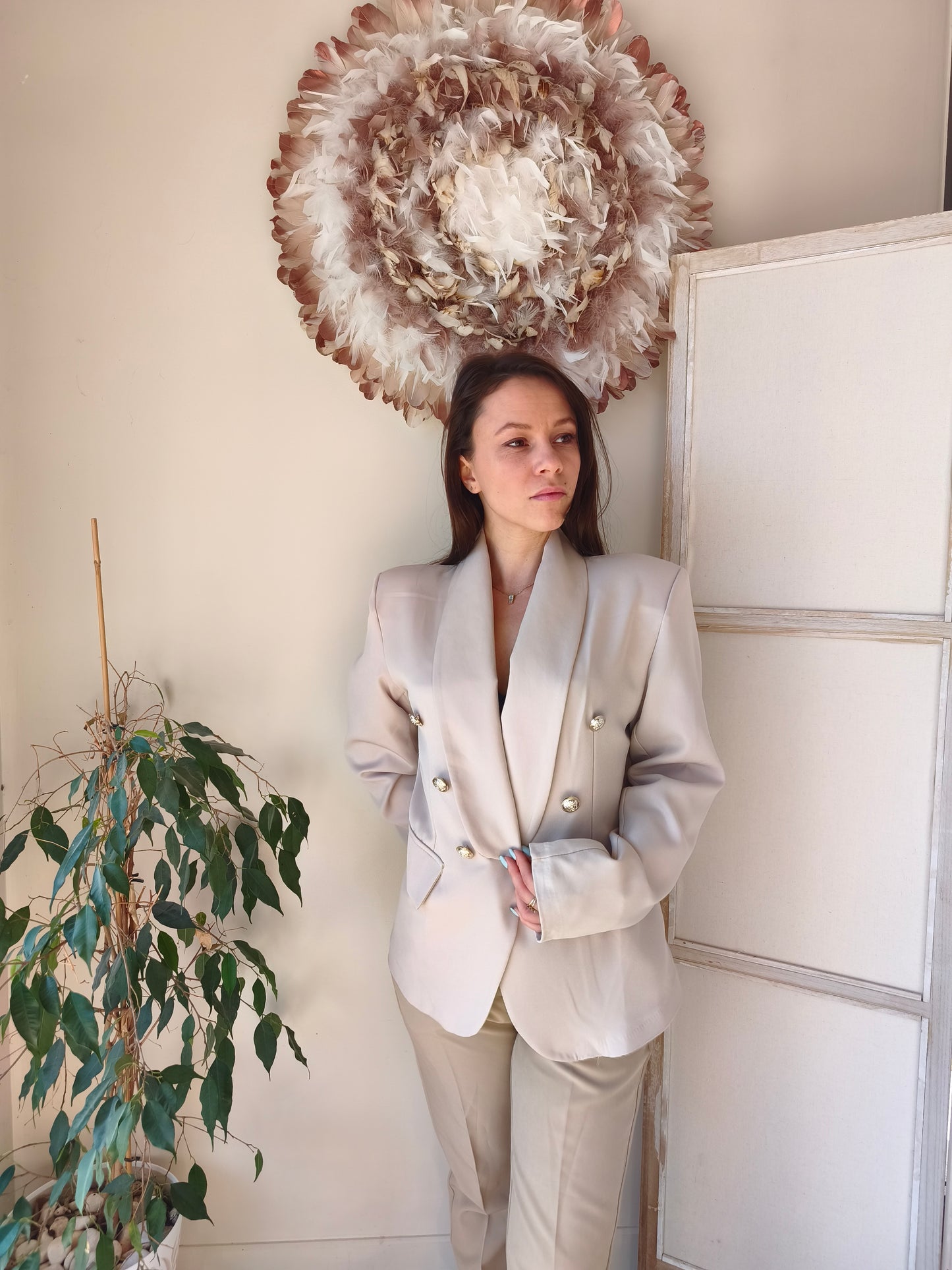Blazer beige à boutons dorés