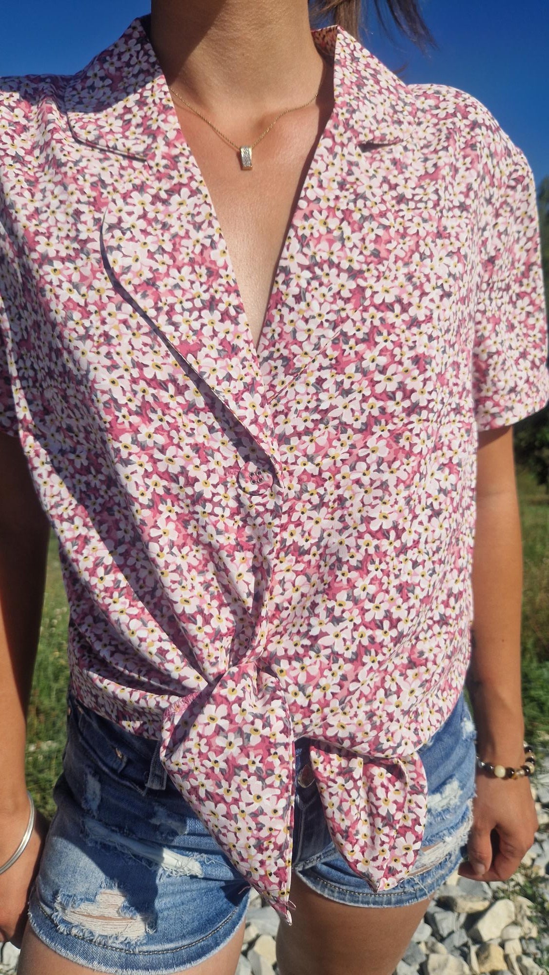 Blouse à manche courte fleurie